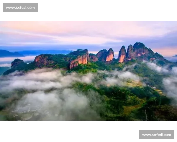 5000 跑者逐梦泰宁:丹霞赛道上的速度与诗意 5000 跑者逐梦泰宁:丹霞赛道上的速度与诗意