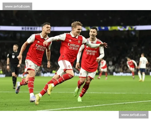 悉尼迎战阿森纳豪门对决引爆焦点看点全面解析赛事前瞻与战术博弈深度观察